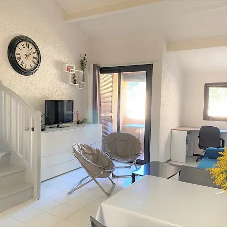 Apartman Joli Studio Mezzanine Climatise Avec Acces A Pied A La De San Ciprianu